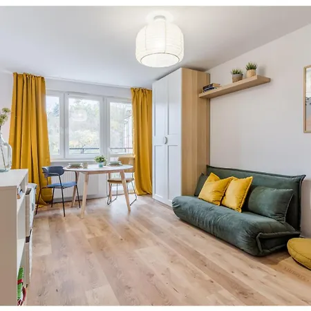 Apartamento Retro - 12 Min To Old Town Gdansk,pkp & Shopping Mall