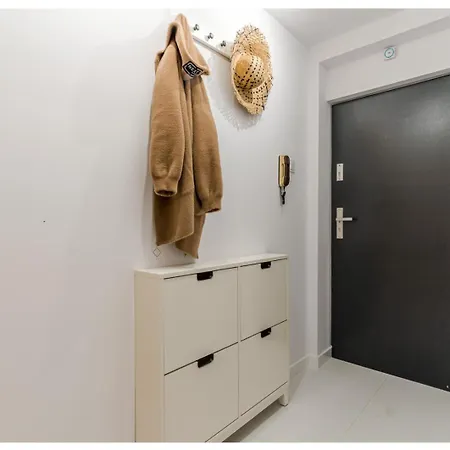 Apartment Retro - 12 Min To Old Town Gdansk,pkp & Shopping Mall